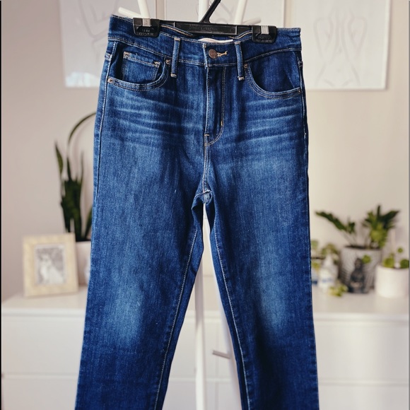 LEVIS 724 High Rise Crop Dark Wash Jeans - Picture 1 of 5